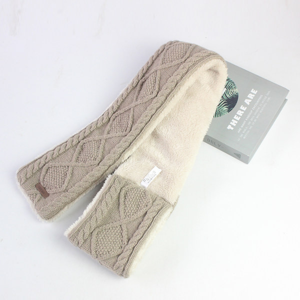 Дамски зимен топъл шал с емблема