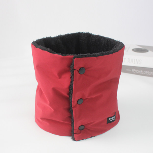 Дамска яка с копчета и пух в черен и червен цвят