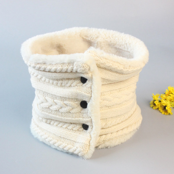 Дамски топъл шал тип яка с копчета