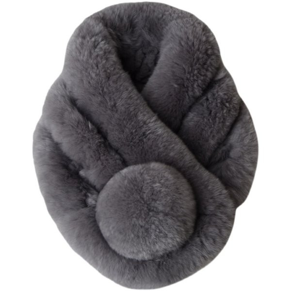 Стилен дамски пухен шал тип яка