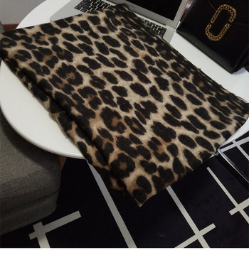 Casual γυναικείο κασκόλ με animal print