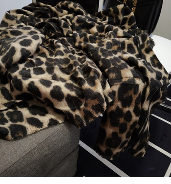 Casual γυναικείο κασκόλ με animal print