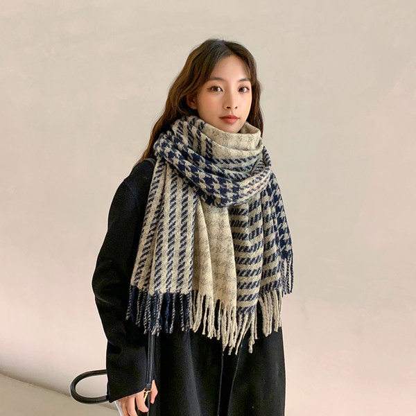 Нов модел кариран шал с ресни