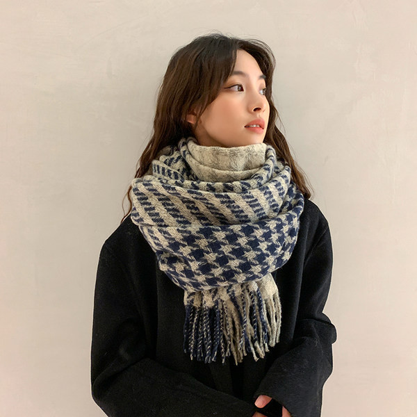 Нов модел кариран шал с ресни