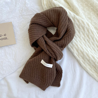 Μονόχρωμο γυναικείο φουλάρι με μήκος 160 cm