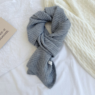 Μονόχρωμο γυναικείο φουλάρι με μήκος 160 cm