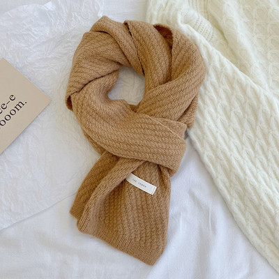 Μονόχρωμο γυναικείο φουλάρι με μήκος 160 cm