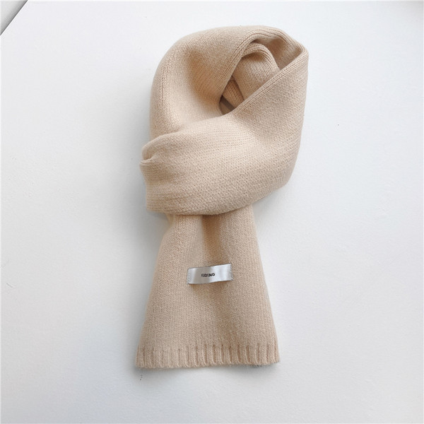 Jednobojni ženski topli šal sa grbom