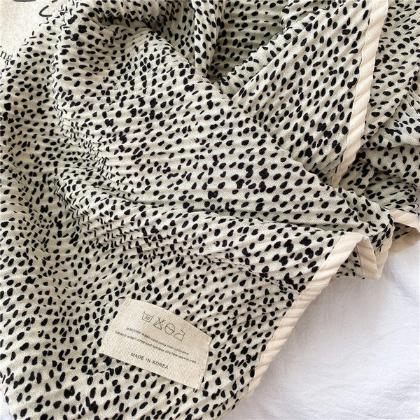 Дамски шал за пролетта и есента с намачкан ефект