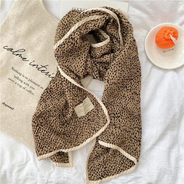 Дамски шал за пролетта и есента с намачкан ефект