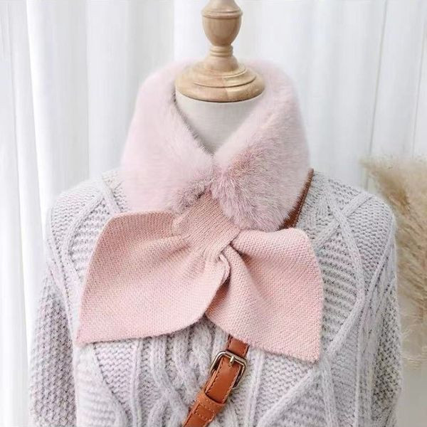 Дамски зимен шал с пух кръстосан модел