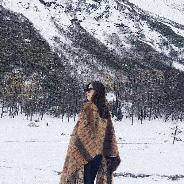 Дамски мек топъл шал в два цвята - ретро стил