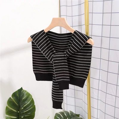 Нов модел дамски плетен шал с издължена задна част