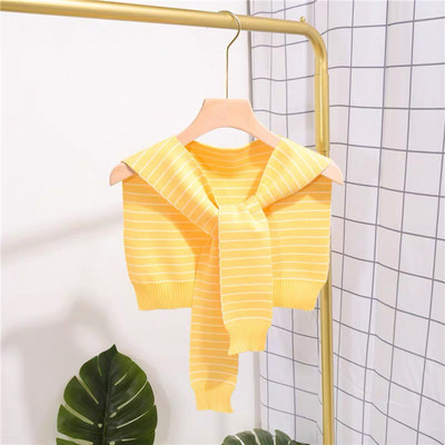 Нов модел дамски плетен шал с издължена задна част