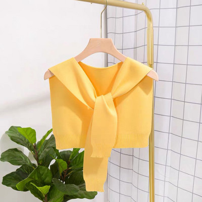 Нов модел дамски плетен шал с издължена задна част