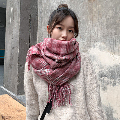 Γυναικείο κασκόλ για το φθινοπώρο- και το χειμόνα με κρόσσια - μονόχρωμα και καρό