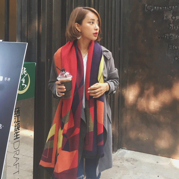 Ženski jesensko-zimski šal sa dva lica