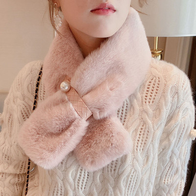 Γυναικείο γιακά-κασκόλ από τεχνητό πούπουλο με πέρλα