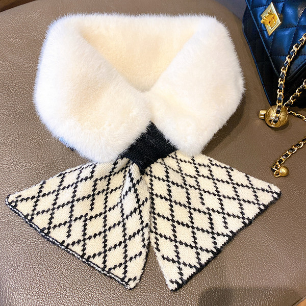 Дамски пухен  шал тип яка