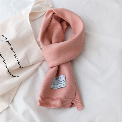 Γυναικείο casual κασκόλ με έμβλημα