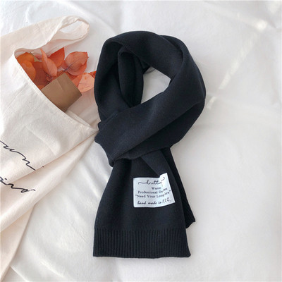 Γυναικείο casual κασκόλ με έμβλημα