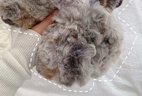 Модерен дамски пухен шал тип яка