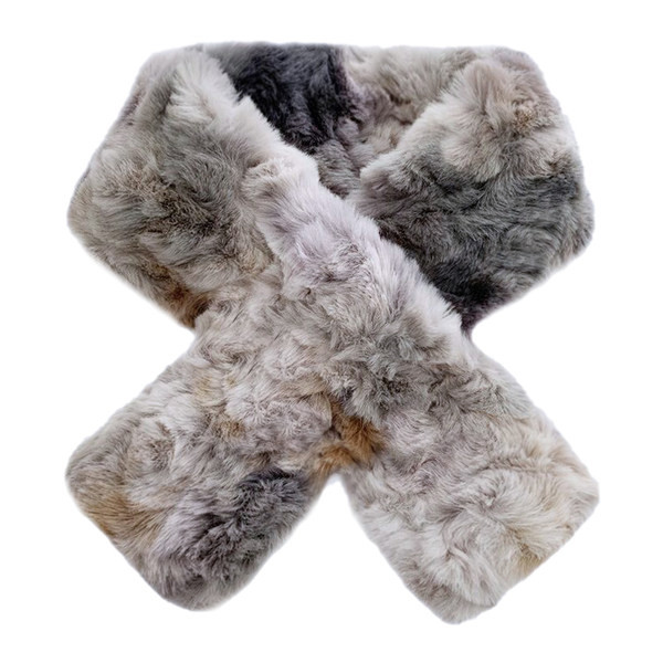 Модерен дамски пухен шал тип яка