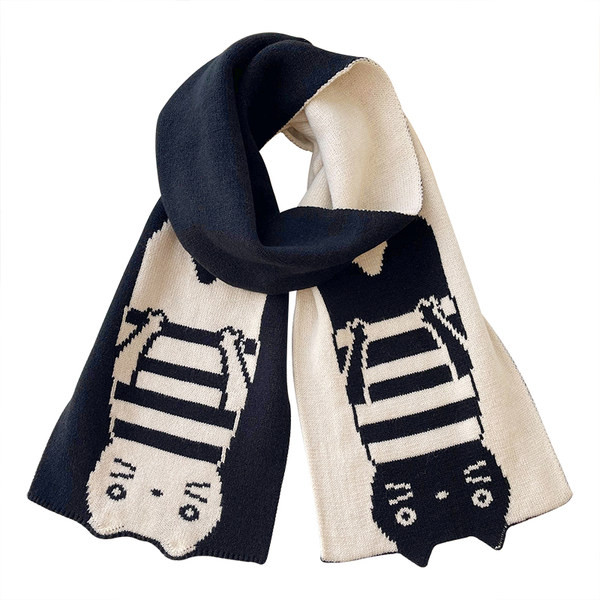 Плетен дамски шал с 3D елемент в черно-бял цвят