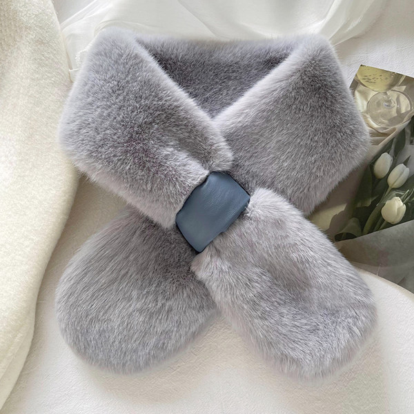 Γυναικείο πουπουλένιο γιακά τύπου κασκόλ