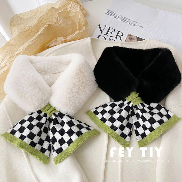 Γυναικείο χρωματιστό κασκόλ τύπου γιακά με πούπουλο