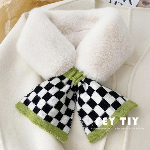 Γυναικείο χρωματιστό κασκόλ τύπου γιακά με πούπουλο