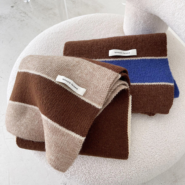 Топъл дамски раиран шал за зимата