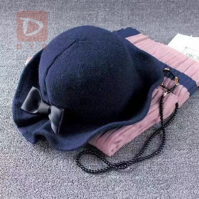 Γυναικείο καπέλο άνοιξη-φθινόπωρο με μεγάλο γείσο και κορδέλα