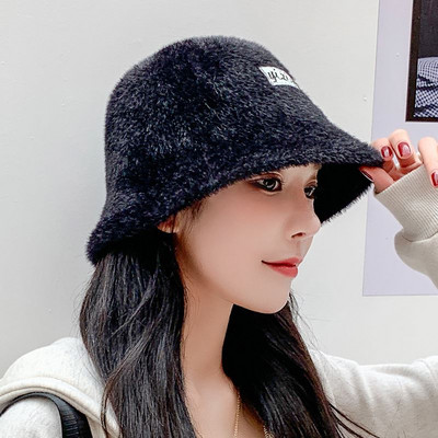 Γυναικείο πουπουλένιο καπέλο με επιγραφή - πολλά χρώματα