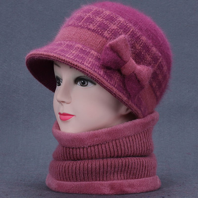 Vunena ženska kapa s trakom i šalom