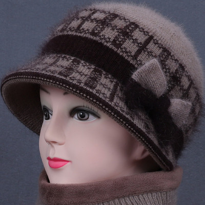 Vunena ženska kapa s trakom i šalom