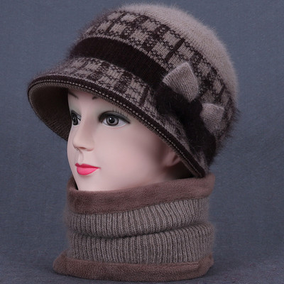 Vunena ženska kapa s trakom i šalom