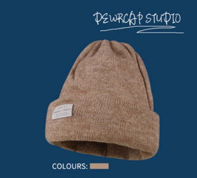 Muški ležerni šešir jednobojnog uzorka s vezom