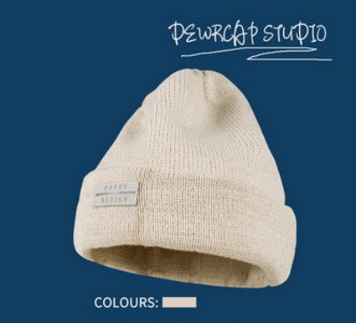 Muški ležerni šešir jednobojnog uzorka s vezom