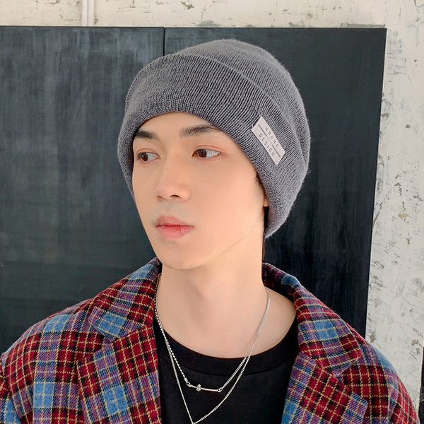 Muški ležerni šešir jednobojnog uzorka s vezom