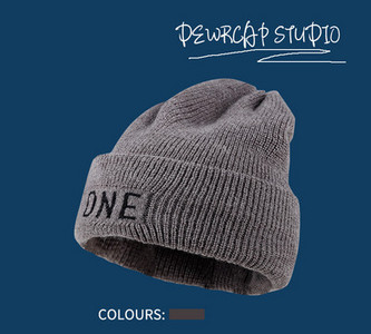 Ανδρικό πλεκτό καπέλο με επιγραφή σε πολλά χρώματα