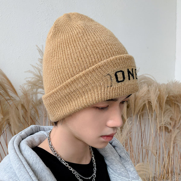 Ανδρικό πλεκτό καπέλο με επιγραφή σε πολλά χρώματα