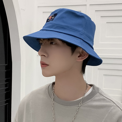 Мъжка актуална шапка тип рибарска с бродерия