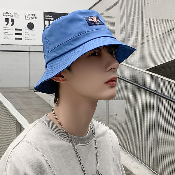 Мъжка актуална шапка тип рибарска с бродерия