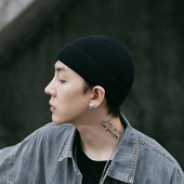 Ανδρικό καπέλο σε πολλά χρώματα, κλασικό και με επιγραφή