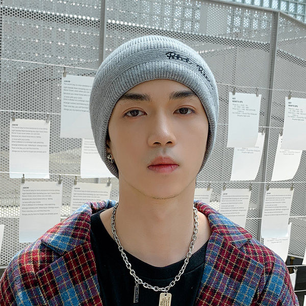 Ανδρικό χειμερινό καπέλο με επιγραφή σε τρία χρώματα