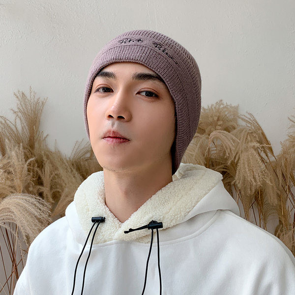 Ανδρικό χειμερινό καπέλο με επιγραφή σε τρία χρώματα