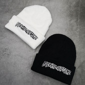 Πλεκτό χειμερινό καπέλο με κεντητή επιγραφή