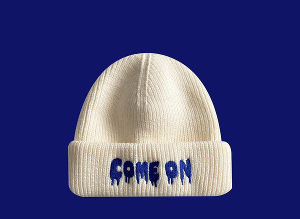 Ανδρικό casual χειμερινό καπέλο με επιγραφή