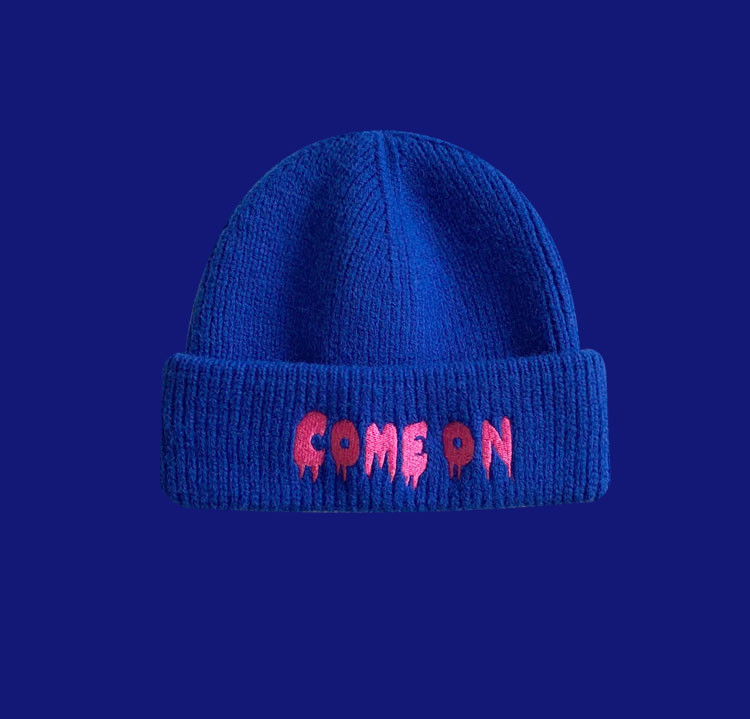 Ανδρικό casual χειμερινό καπέλο με επιγραφή